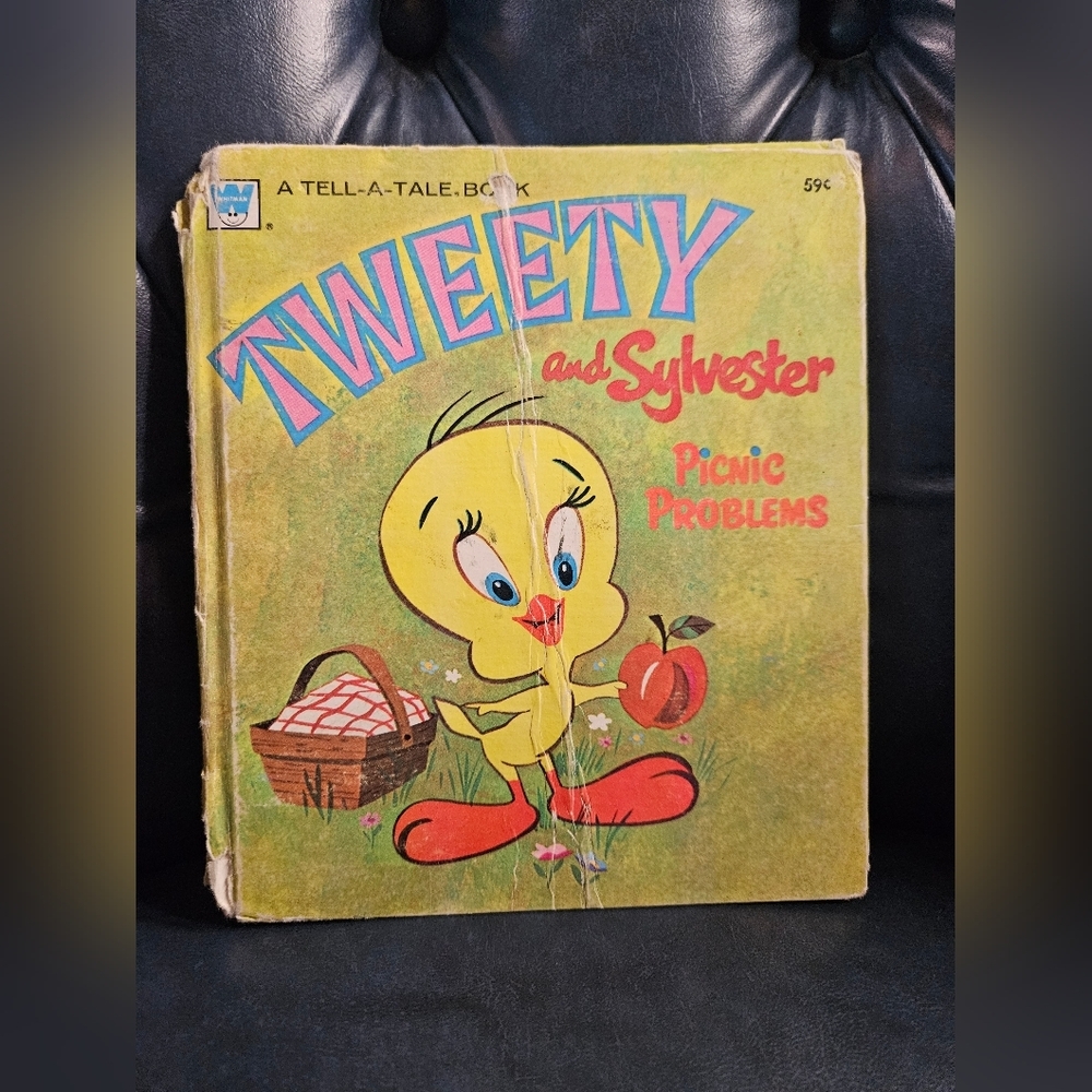 Tweety and Sylvester Picnic Problems  Hardcover book 1970